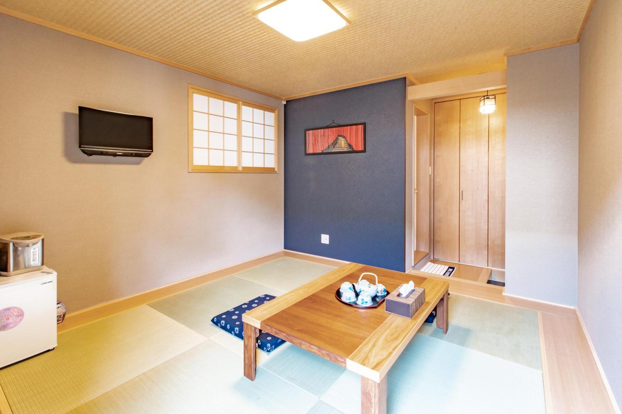 Kyoto Kaedehotel Kamogawa — Photos 1